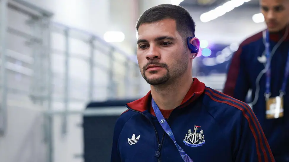 Arsenal iri mu biganiro bya nyuma byo gusinyisha kapiteni wa Newcastle