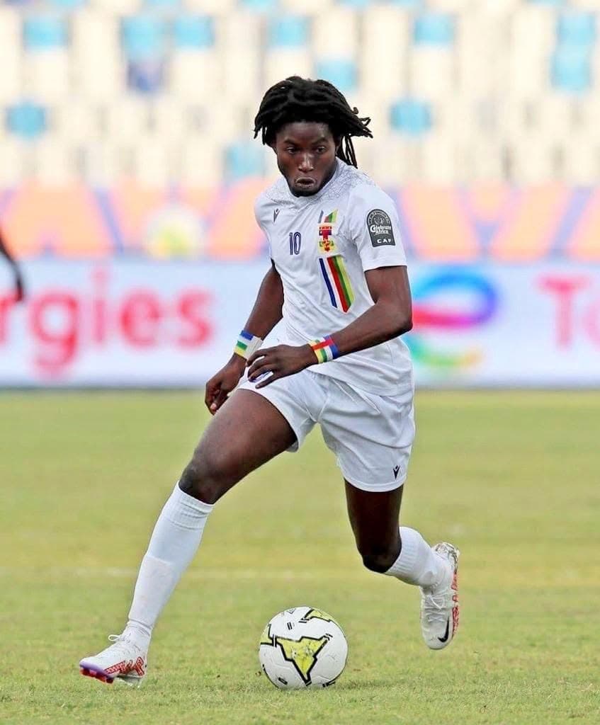 Rayon Sports yasinyishije rutahizamu ukomoka muri Centrafrique