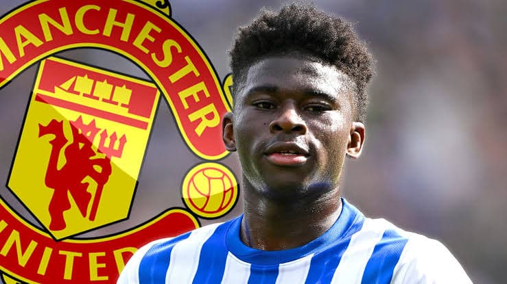 Manchester United mu nzira zisinyisha Carlos Baleba