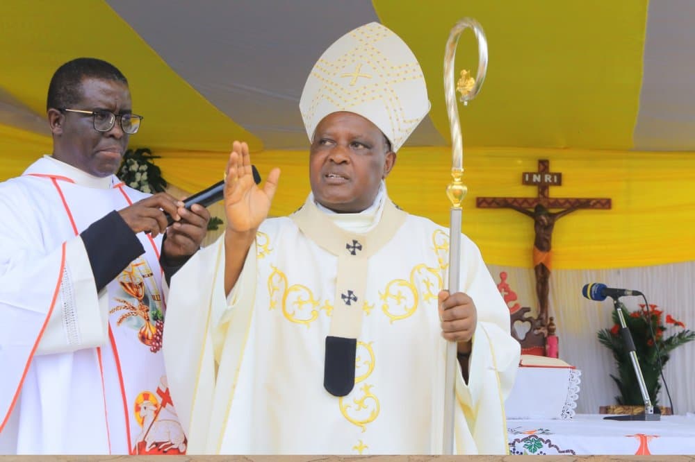 Cardinal Kambanda yasabye ubuvugizi ku kiliziya zafunzwe