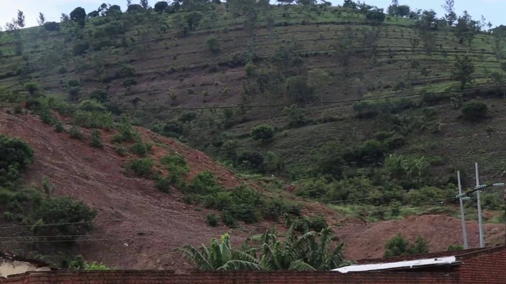 Rusizi: Imiryango 230 ishobora kwimurwa kubera impungenge z’inkangu