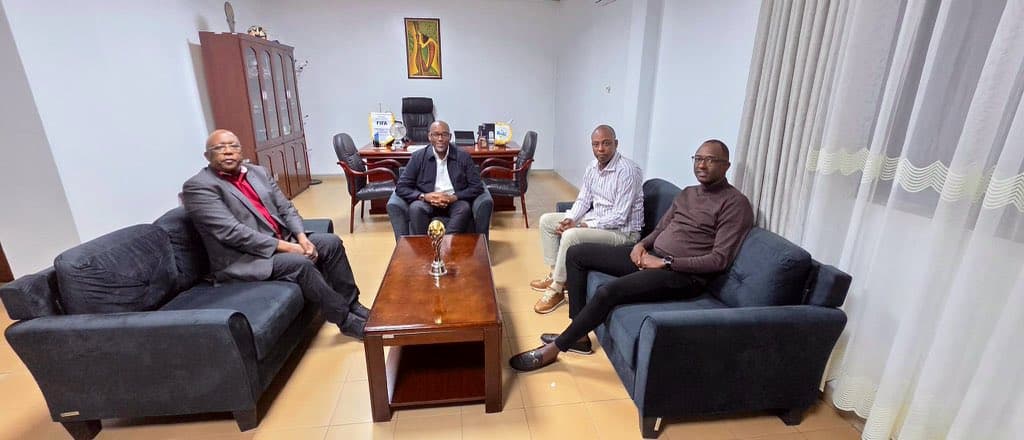 Haringingo Francis yemerewe gutoza Rayon Sports: FERWAFA yakemuye impaka zari hagati y'impande zombi