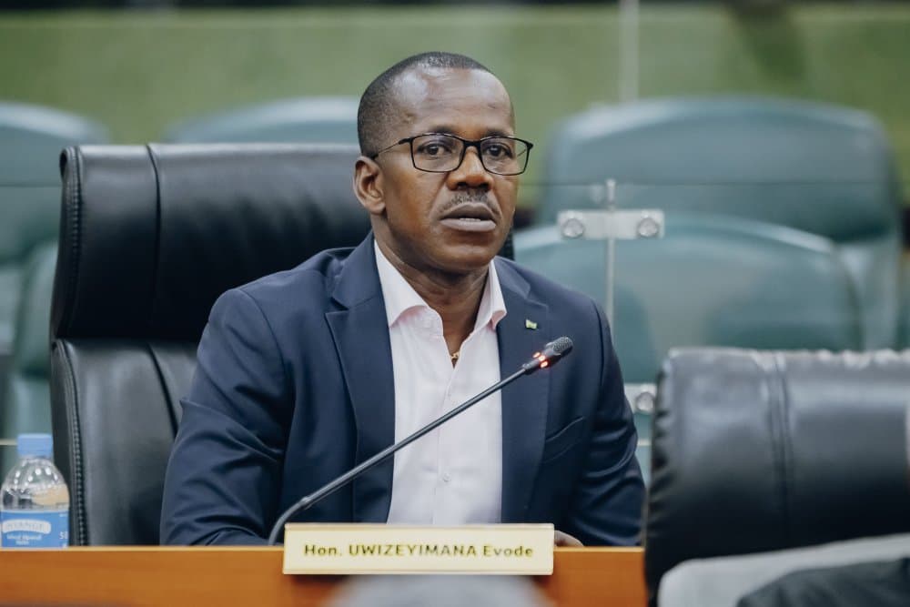 Senateri Evode yanenze ikibazo cy’ibura ry'amazi