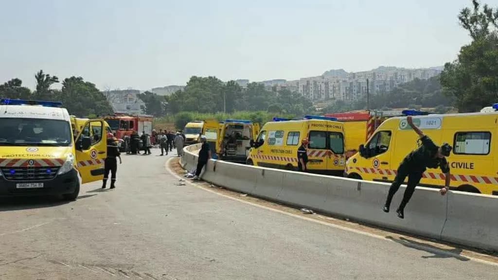 Impanuka ya bisi muri Algeria yahitanye abantu 25